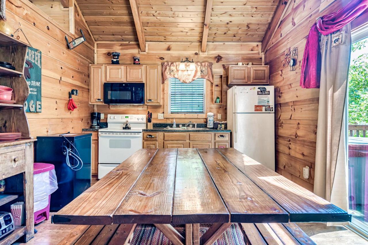 Mama Bear'S Moonshine Ridge Villa Gatlinburg Dış mekan fotoğraf